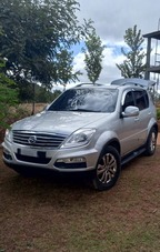 Comfortable SUV for classic tours